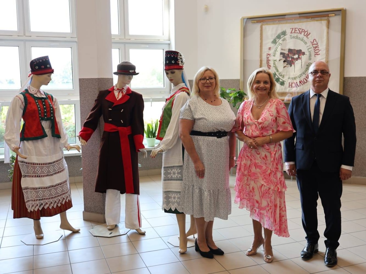 Mazowiecka Kurator Oświaty z wizytą w Kadzidle - fot. MKO [5.09.2025] - zdjęcie #3 - eOstroleka.pl