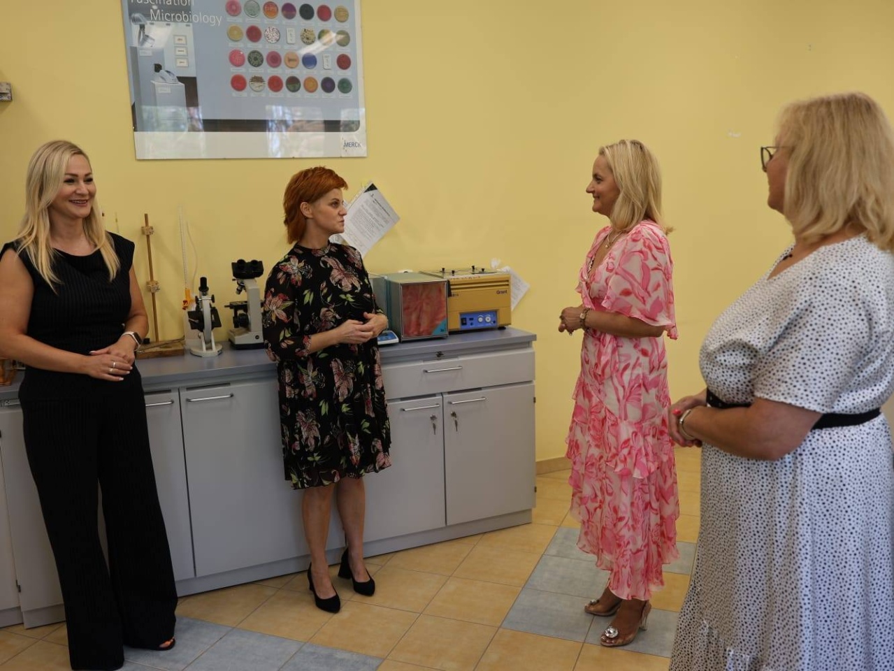 Mazowiecka Kurator Oświaty z wizytą w Kadzidle - fot. MKO [5.09.2025] - zdjęcie #19 - eOstroleka.pl