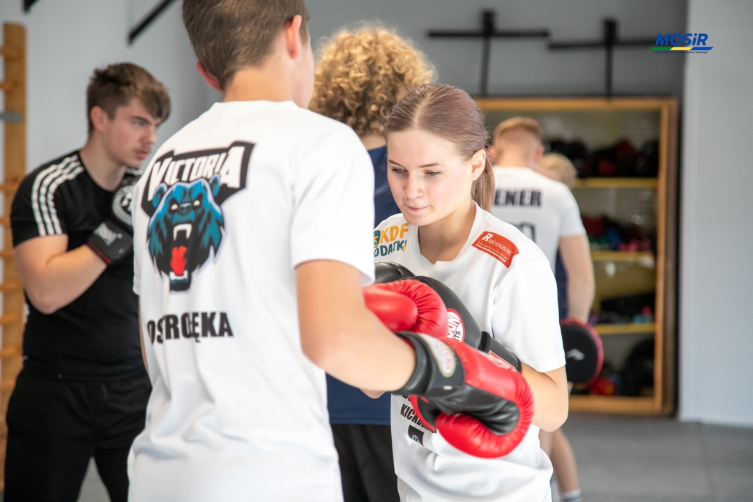 Wakacyjne treningi boksu - sierpień 2025, fot. MOSIR - zdjęcie #4 - eOstroleka.pl