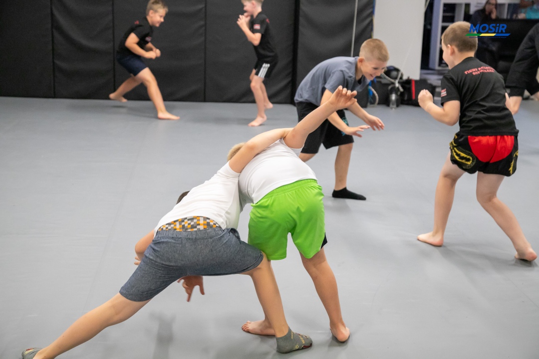 Wakacyjne treningi kickboxingu - sierpień 2025, fot. MOSIR - zdjęcie #10 - eOstroleka.pl