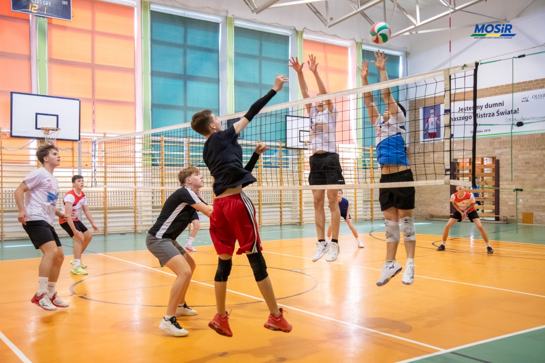 Wakacyjne treningi siatkówki - fot. MOSIR Ostrołęka  - zdjęcie #5 - eOstroleka.pl