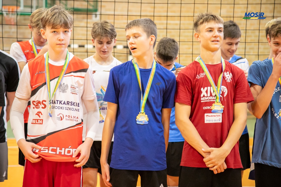 Wakacyjne treningi siatkówki - fot. MOSIR Ostrołęka  - zdjęcie #10 - eOstroleka.pl