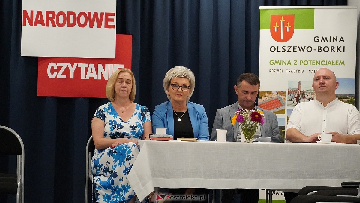 Narodowe Czytanie w Olszewie-Borkach [06.09.2025] - zdjęcie #7 - eOstroleka.pl
