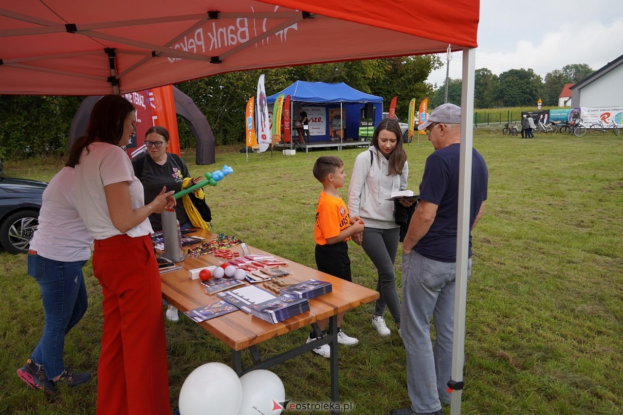 Piknik dla bezpieczeństwa „Kieruj życiem, nie ryzykiem” w Przytułach Starych [6.09.2025] - zdjęcie #12 - eOstroleka.pl