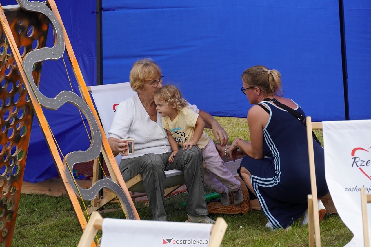 Piknik dla bezpieczeństwa „Kieruj życiem, nie ryzykiem” w Przytułach Starych [6.09.2025] - zdjęcie #9 - eOstroleka.pl