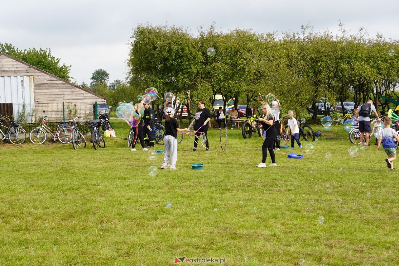 Piknik dla bezpieczeństwa „Kieruj życiem, nie ryzykiem” w Przytułach Starych [6.09.2025] - zdjęcie #2 - eOstroleka.pl