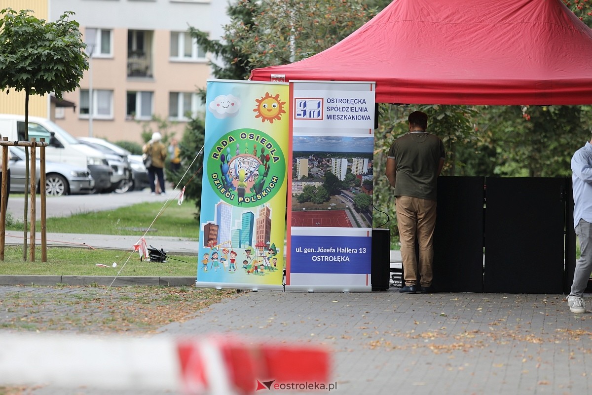 Potańcówka na pożegnanie lata na osiedlu Dzieci Polskich [06.09.2025] - zdjęcie #65 - eOstroleka.pl