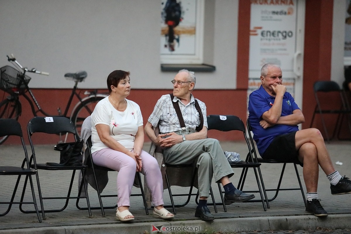 Potańcówka na pożegnanie lata na osiedlu Dzieci Polskich [06.09.2025] - zdjęcie #55 - eOstroleka.pl