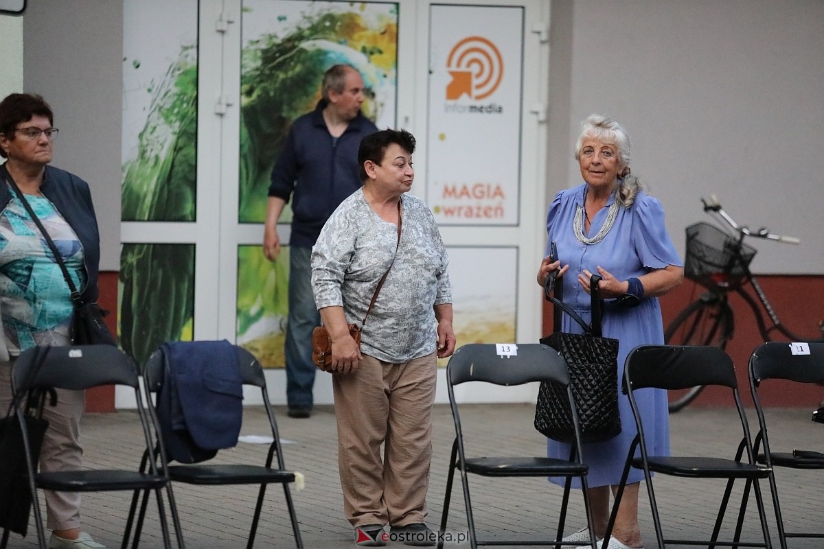 Potańcówka na pożegnanie lata na osiedlu Dzieci Polskich [06.09.2025] - zdjęcie #54 - eOstroleka.pl