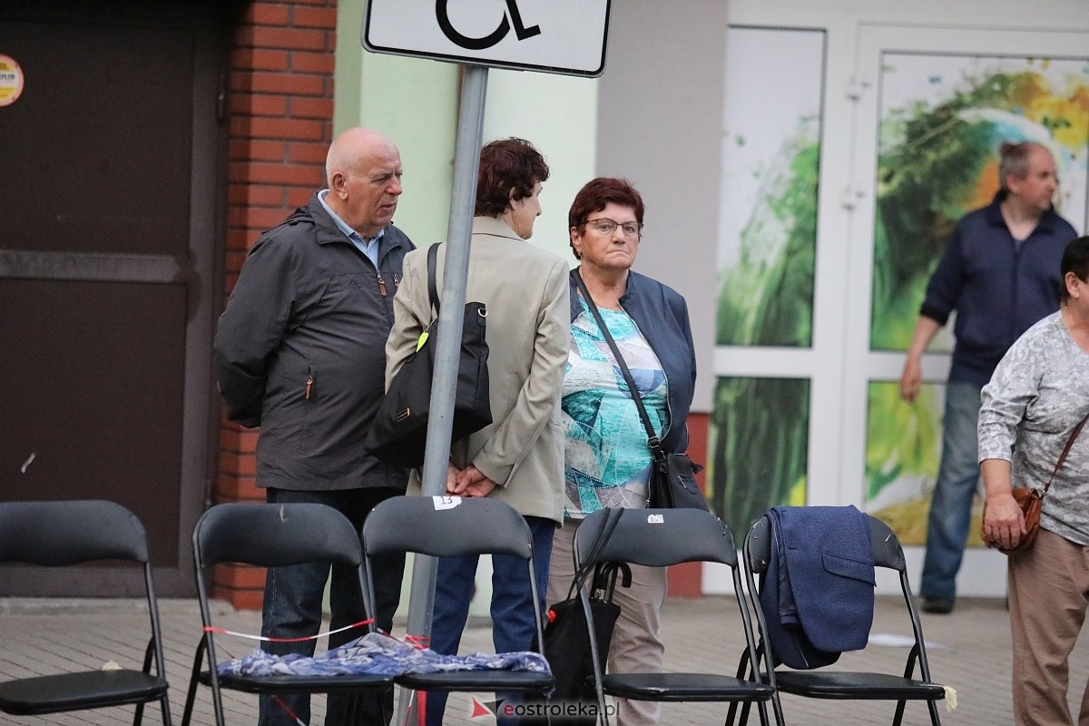 Potańcówka na pożegnanie lata na osiedlu Dzieci Polskich [06.09.2025] - zdjęcie #53 - eOstroleka.pl