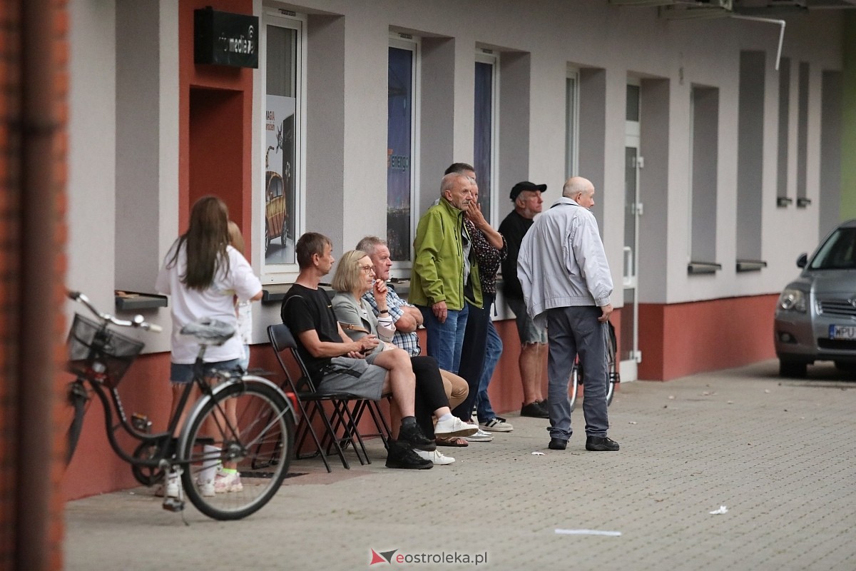 Potańcówka na pożegnanie lata na osiedlu Dzieci Polskich [06.09.2025] - zdjęcie #4 - eOstroleka.pl
