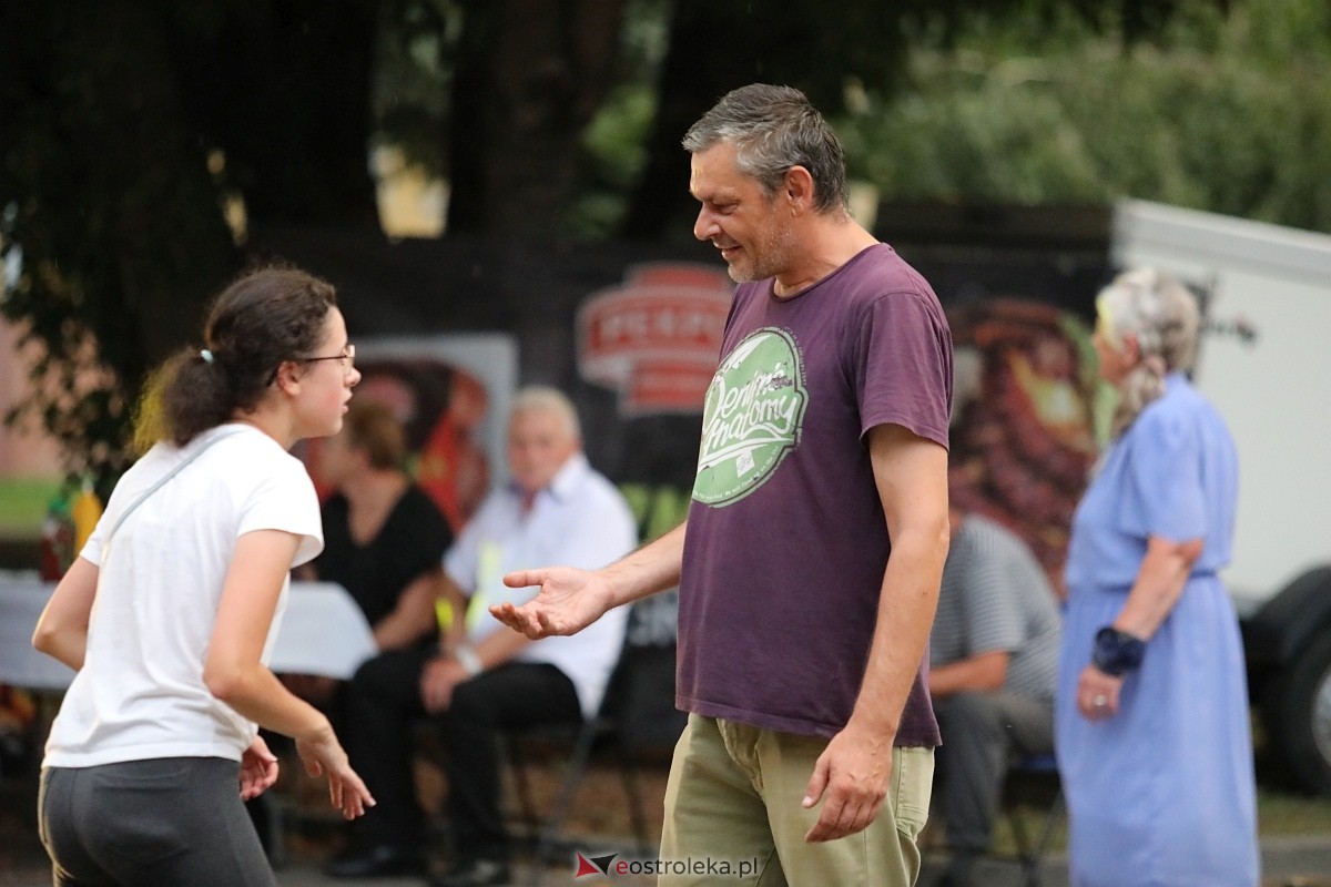 Potańcówka na pożegnanie lata na osiedlu Dzieci Polskich [06.09.2025] - zdjęcie #23 - eOstroleka.pl