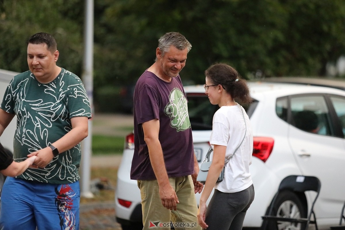 Potańcówka na pożegnanie lata na osiedlu Dzieci Polskich [06.09.2025] - zdjęcie #17 - eOstroleka.pl