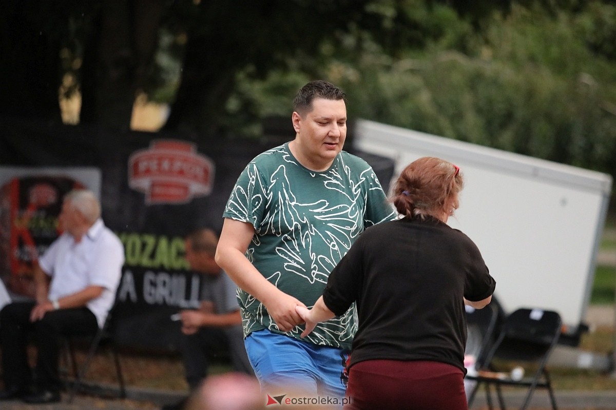 Potańcówka na pożegnanie lata na osiedlu Dzieci Polskich [06.09.2025] - zdjęcie #15 - eOstroleka.pl