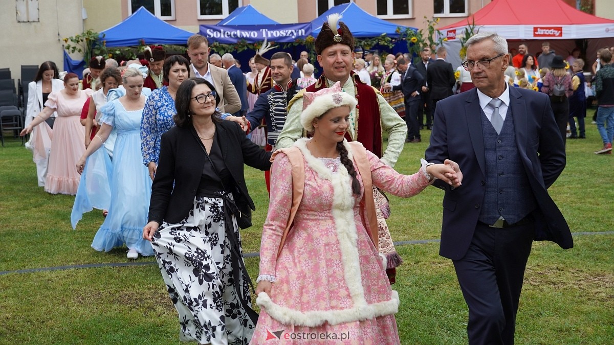 XIII Zajazd Szlachecki czyli święto plonów w Troszynie [7.09.2025] - zdjęcie #22 - eOstroleka.pl