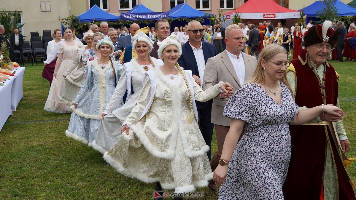 XIII Zajazd Szlachecki czyli święto plonów w Troszynie [7.09.2025] - zdjęcie #14 - eOstroleka.pl