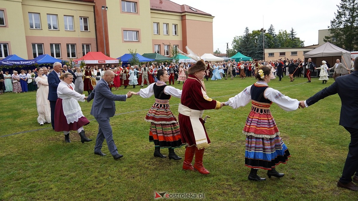 XIII Zajazd Szlachecki czyli święto plonów w Troszynie [7.09.2025] - zdjęcie #105 - eOstroleka.pl