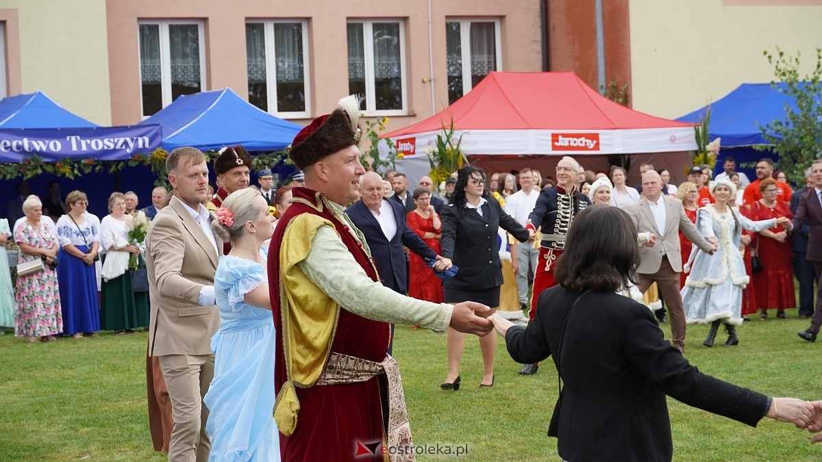 XIII Zajazd Szlachecki czyli święto plonów w Troszynie [7.09.2025] - zdjęcie #75 - eOstroleka.pl