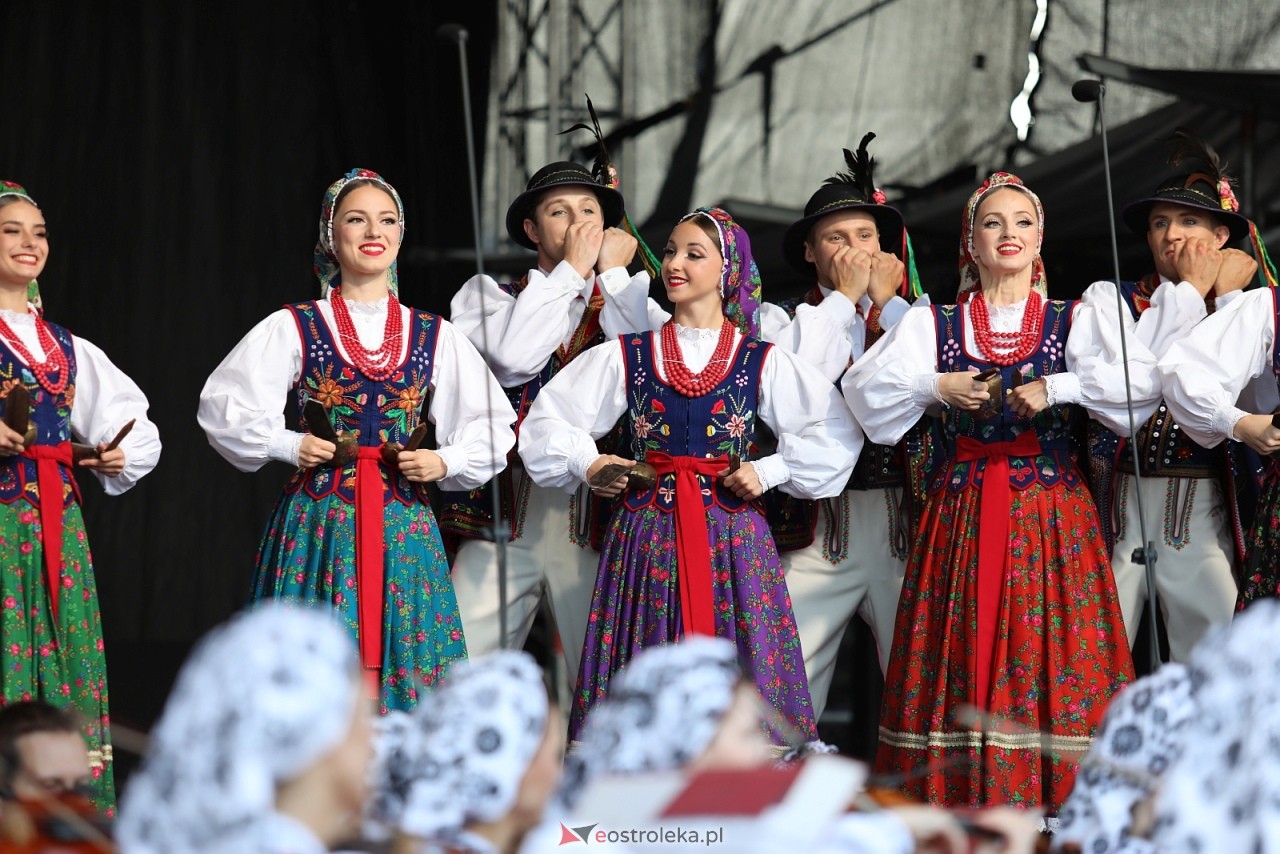 Koncert zespołu Mazowsze w Olszewie-Borkach [07.09.2025] - zdjęcie #36 - eOstroleka.pl