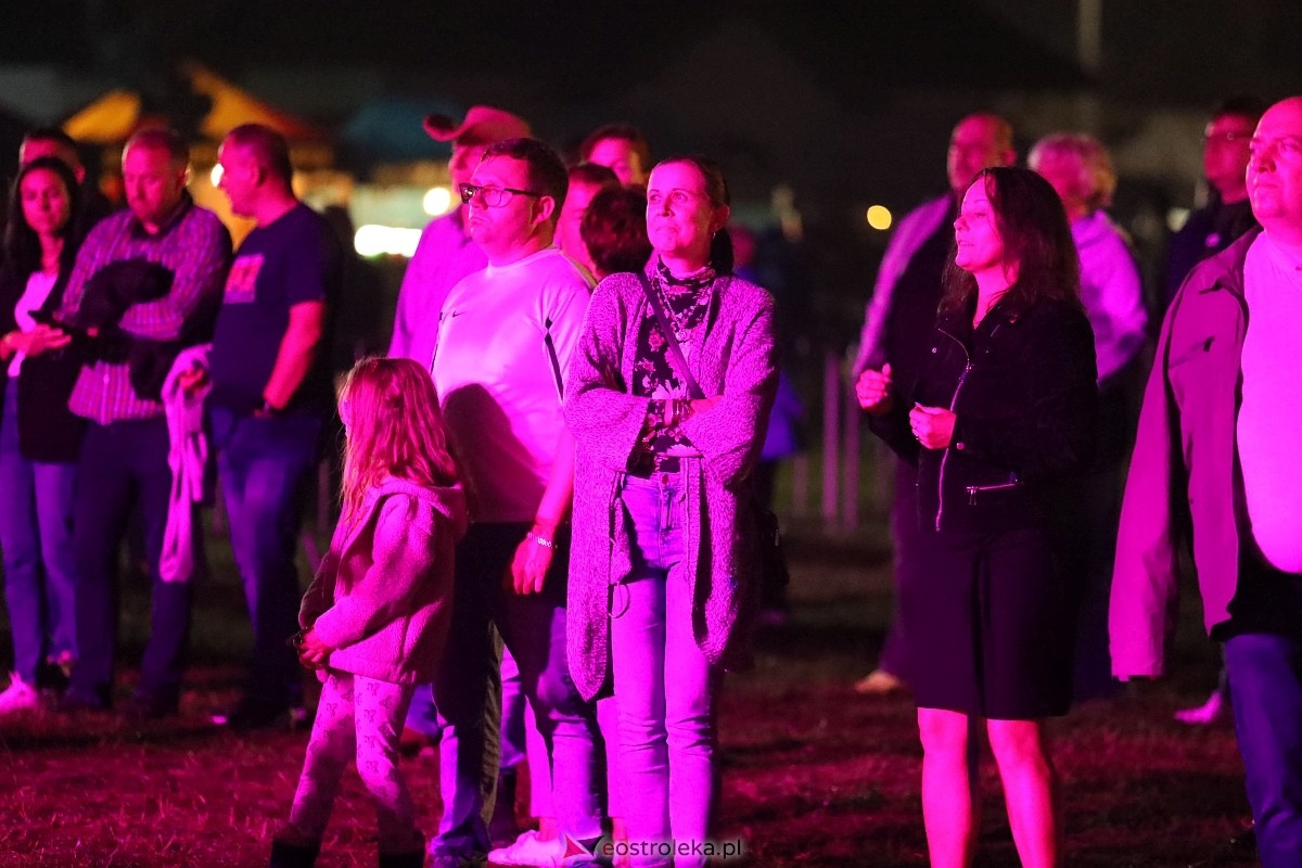 Koncertowa część dożynek w Olszewie-Borkach [07.09.2025] - zdjęcie #79 - eOstroleka.pl