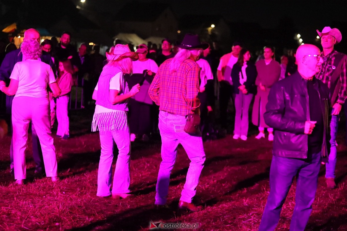 Koncertowa część dożynek w Olszewie-Borkach [07.09.2025] - zdjęcie #77 - eOstroleka.pl