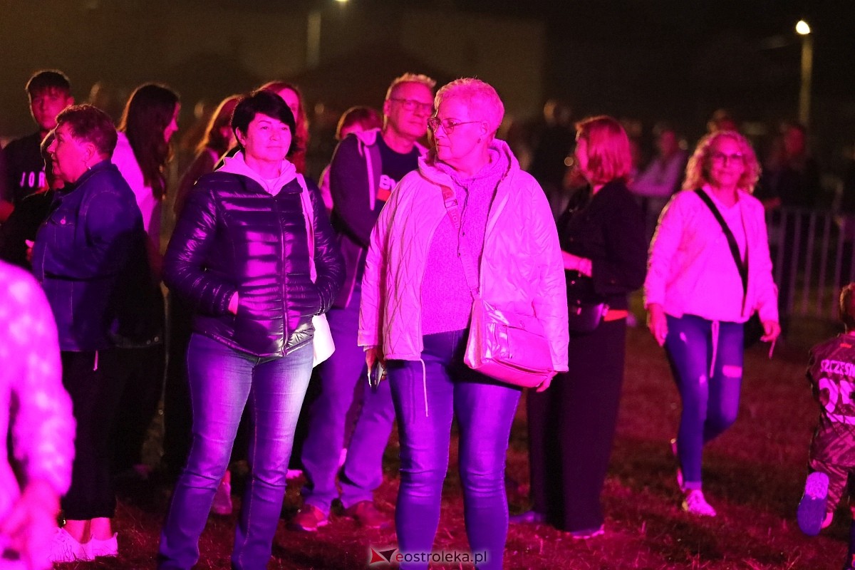 Koncertowa część dożynek w Olszewie-Borkach [07.09.2025] - zdjęcie #73 - eOstroleka.pl