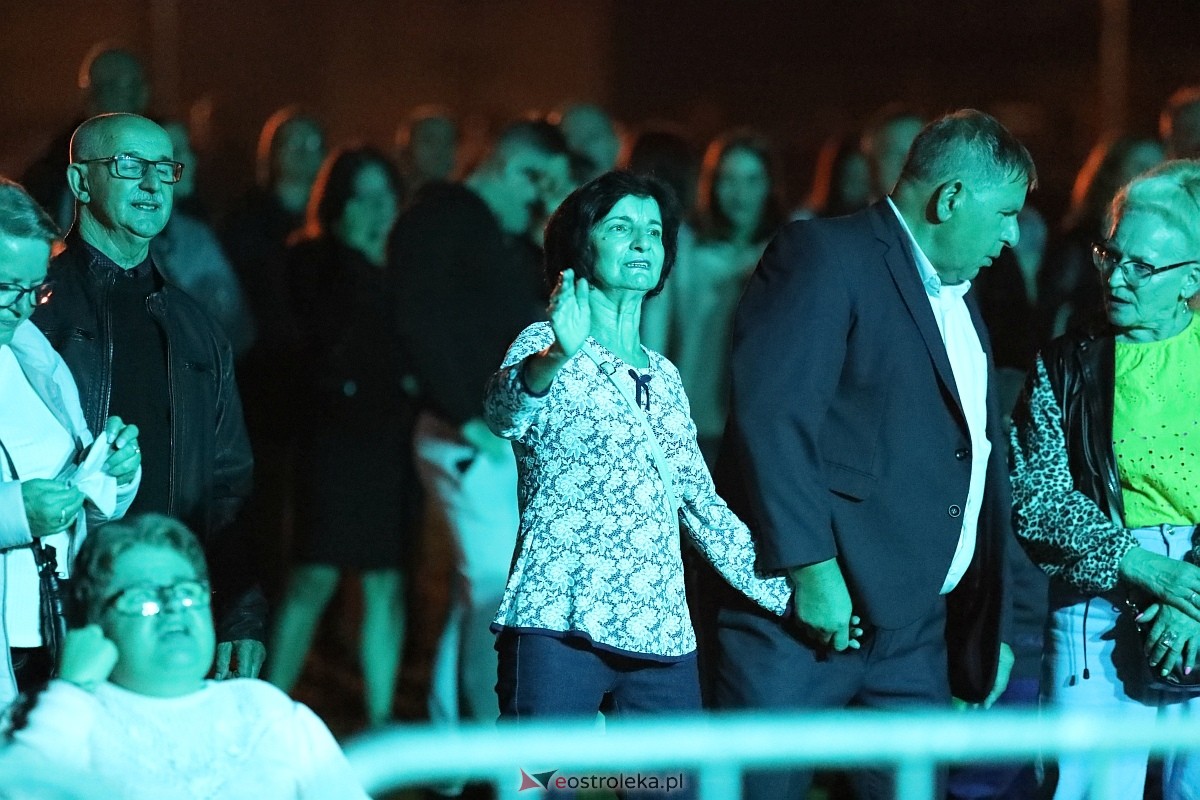 Koncertowa część dożynek w Olszewie-Borkach [07.09.2025] - zdjęcie #64 - eOstroleka.pl