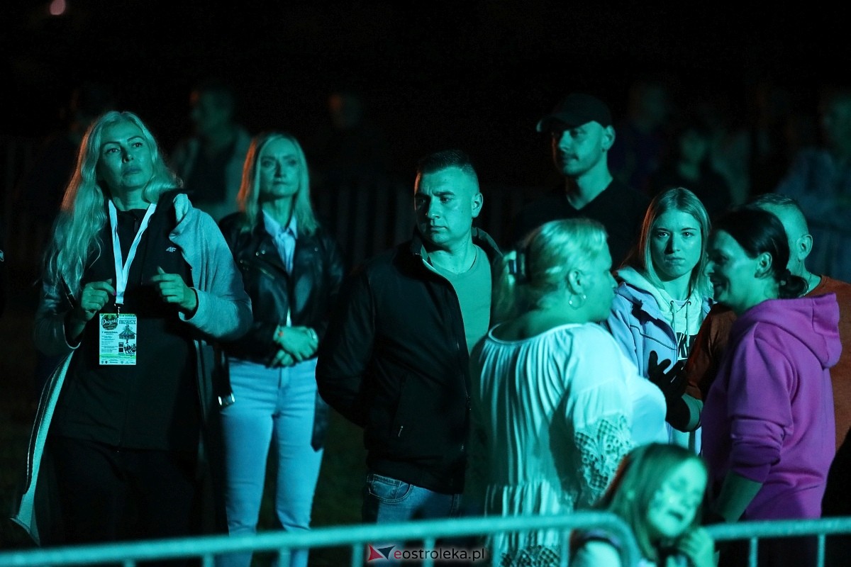 Koncertowa część dożynek w Olszewie-Borkach [07.09.2025] - zdjęcie #22 - eOstroleka.pl