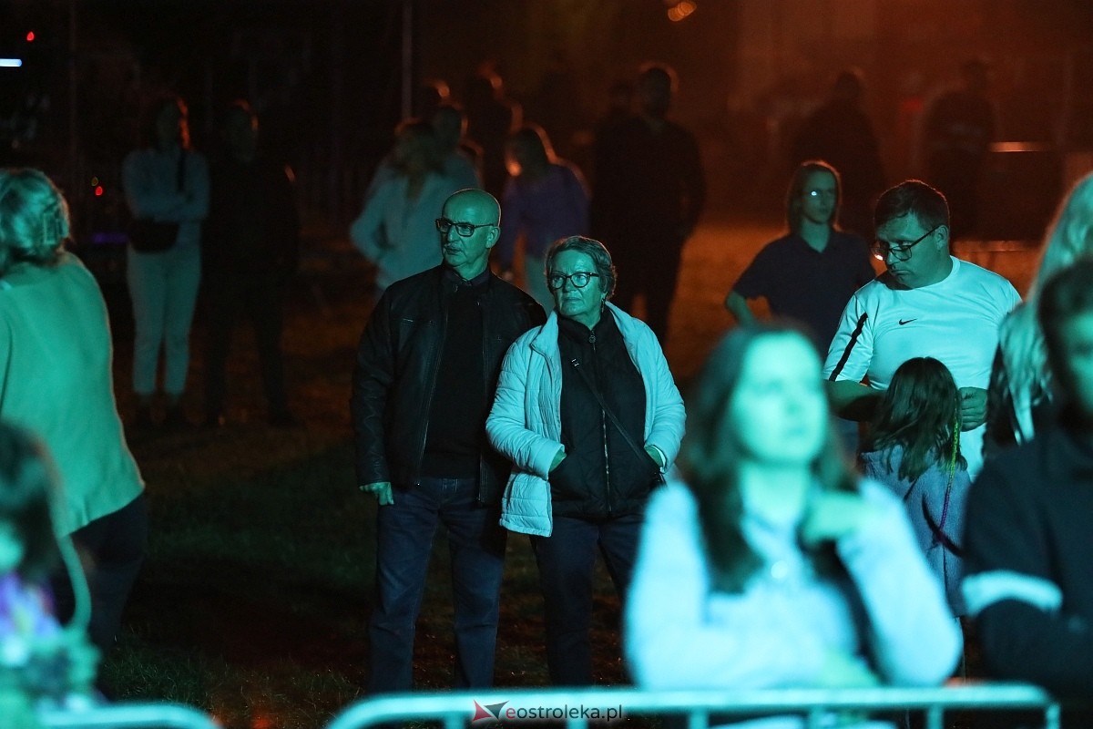 Koncertowa część dożynek w Olszewie-Borkach [07.09.2025] - zdjęcie #13 - eOstroleka.pl