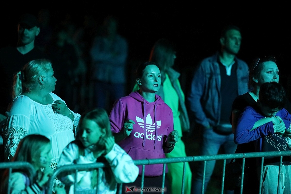 Koncertowa część dożynek w Olszewie-Borkach [07.09.2025] - zdjęcie #8 - eOstroleka.pl