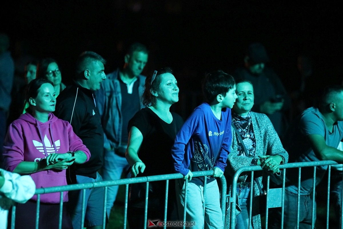 Koncertowa część dożynek w Olszewie-Borkach [07.09.2025] - zdjęcie #6 - eOstroleka.pl