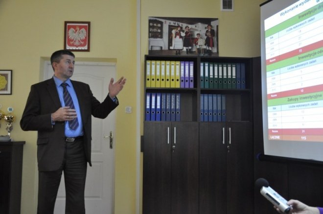 Pierwsze miejsce powiatu ostrołęckiego w rankingu Wspólnoty: Konferencja prasowa (18.X.2011) - zdjęcie #9 - eOstroleka.pl