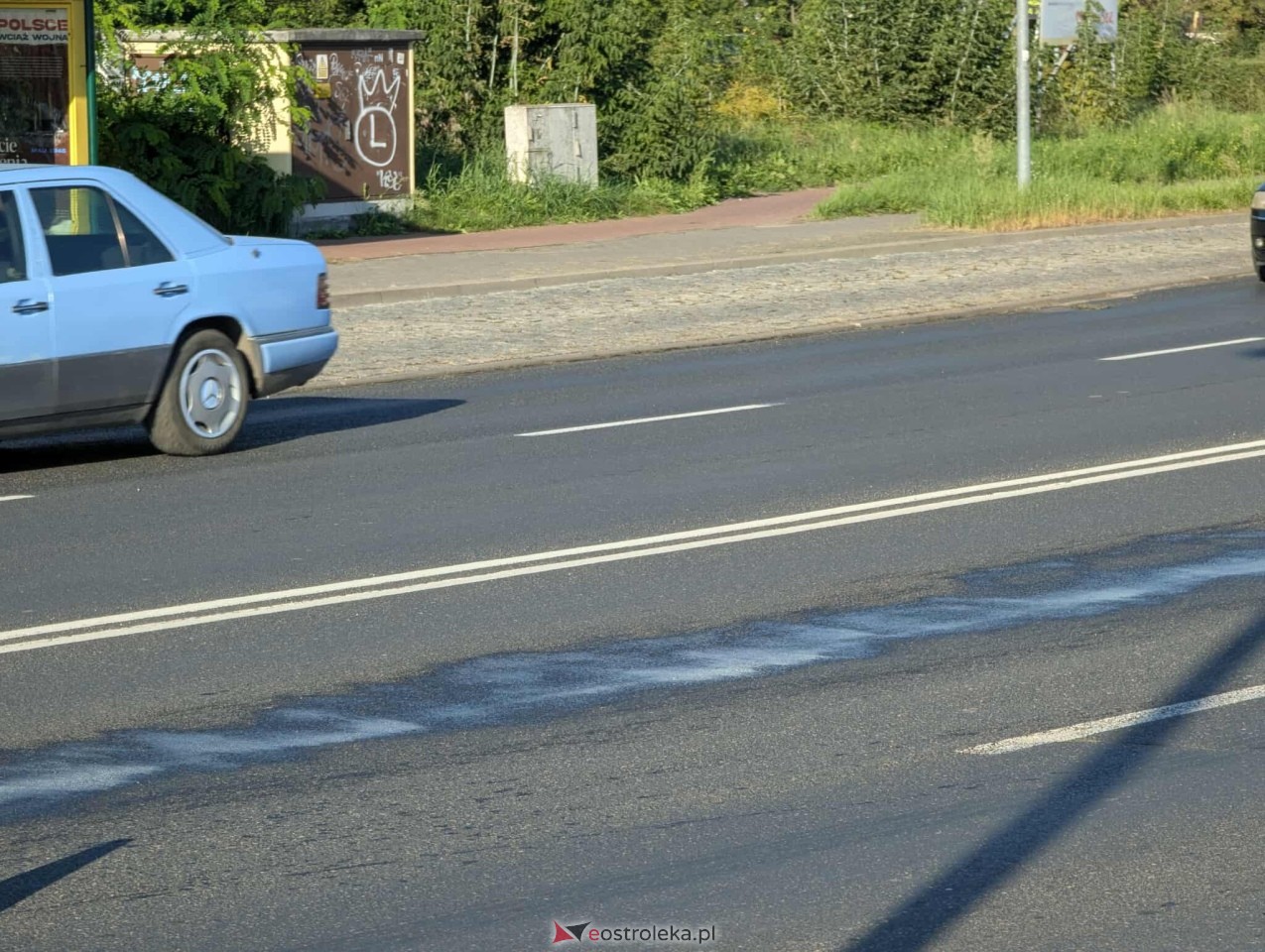 Plama oleju na ulicy Ostrowskiej w Ostrołęce [08.09.2025] - zdjęcie #14 - eOstroleka.pl
