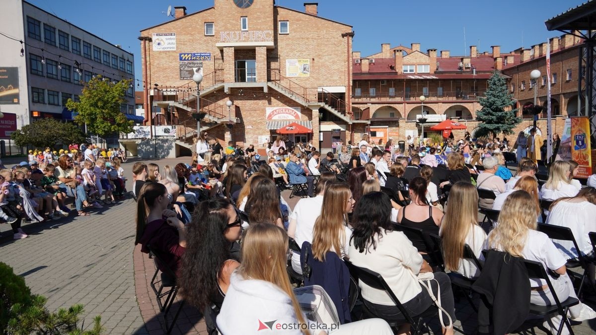 Narodowe czytanie w Ostrołęce [08.09.2025] - zdjęcie #42 - eOstroleka.pl