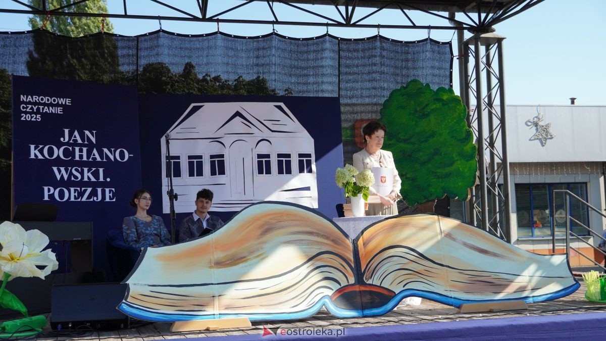 Narodowe czytanie w Ostrołęce [08.09.2025] - zdjęcie #39 - eOstroleka.pl