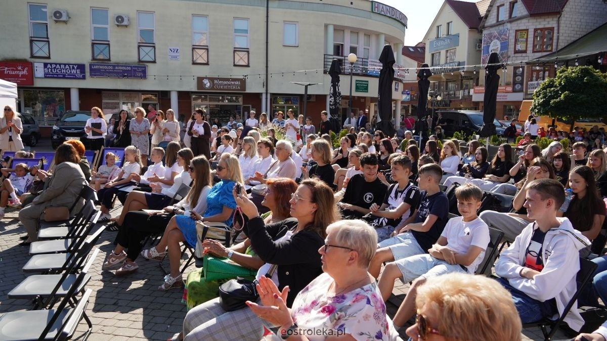 Narodowe czytanie w Ostrołęce [08.09.2025] - zdjęcie #35 - eOstroleka.pl