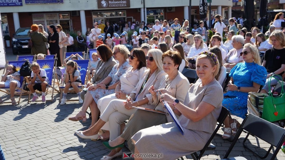 Narodowe czytanie w Ostrołęce [08.09.2025] - zdjęcie #16 - eOstroleka.pl