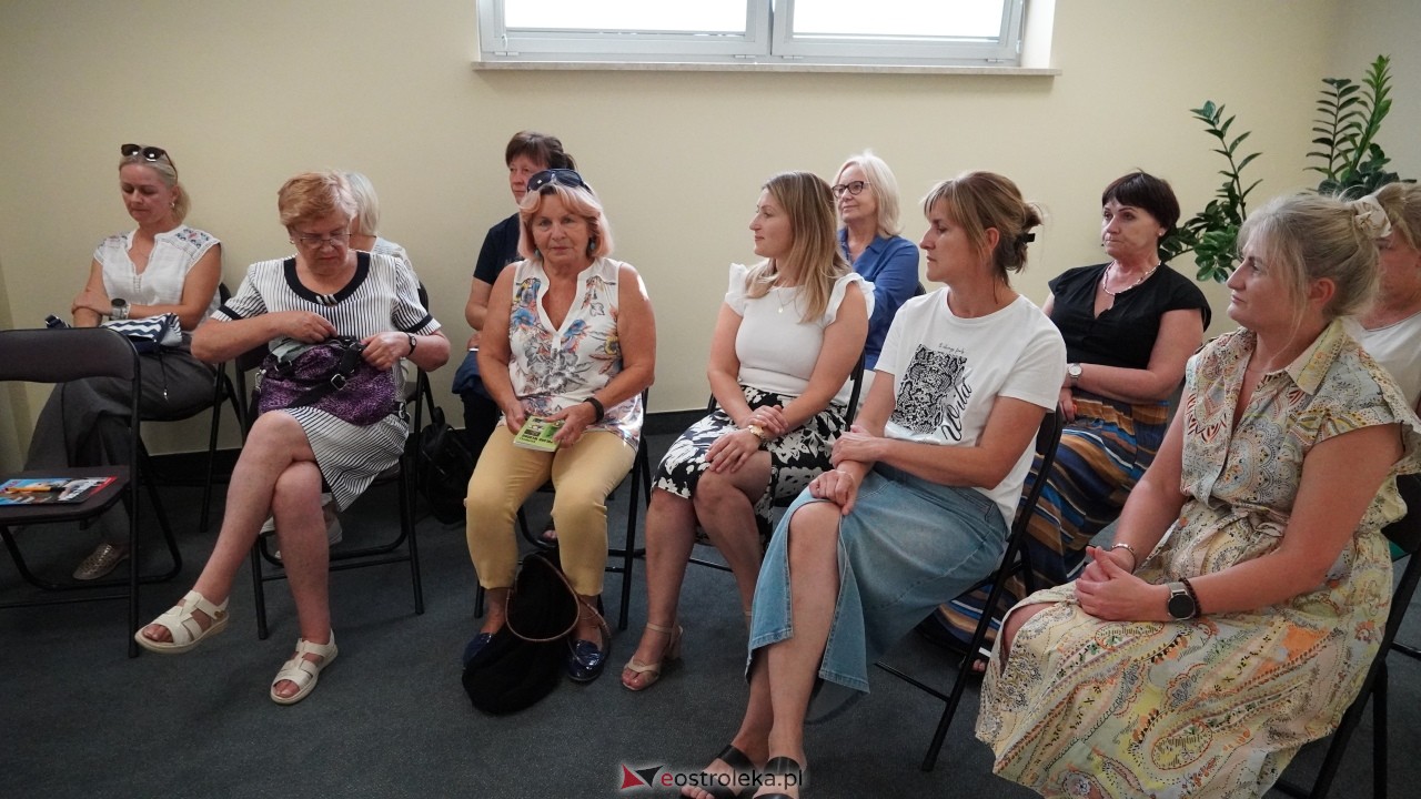 Spotkanie z lekarzem medycyny estetycznej w bibliotece pedagogicznej [09.09.2025] - zdjęcie #17 - eOstroleka.pl