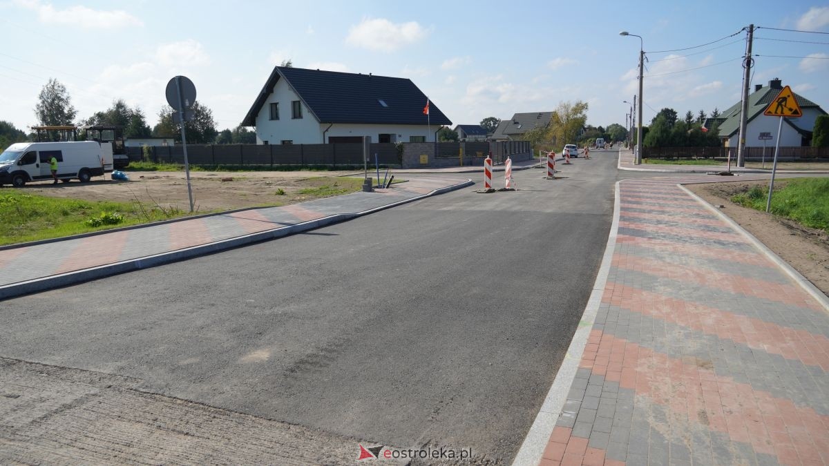 Przebudowa ulicy Wiejskiej stan na 10.09.2025 - zdjęcie #16 - eOstroleka.pl
