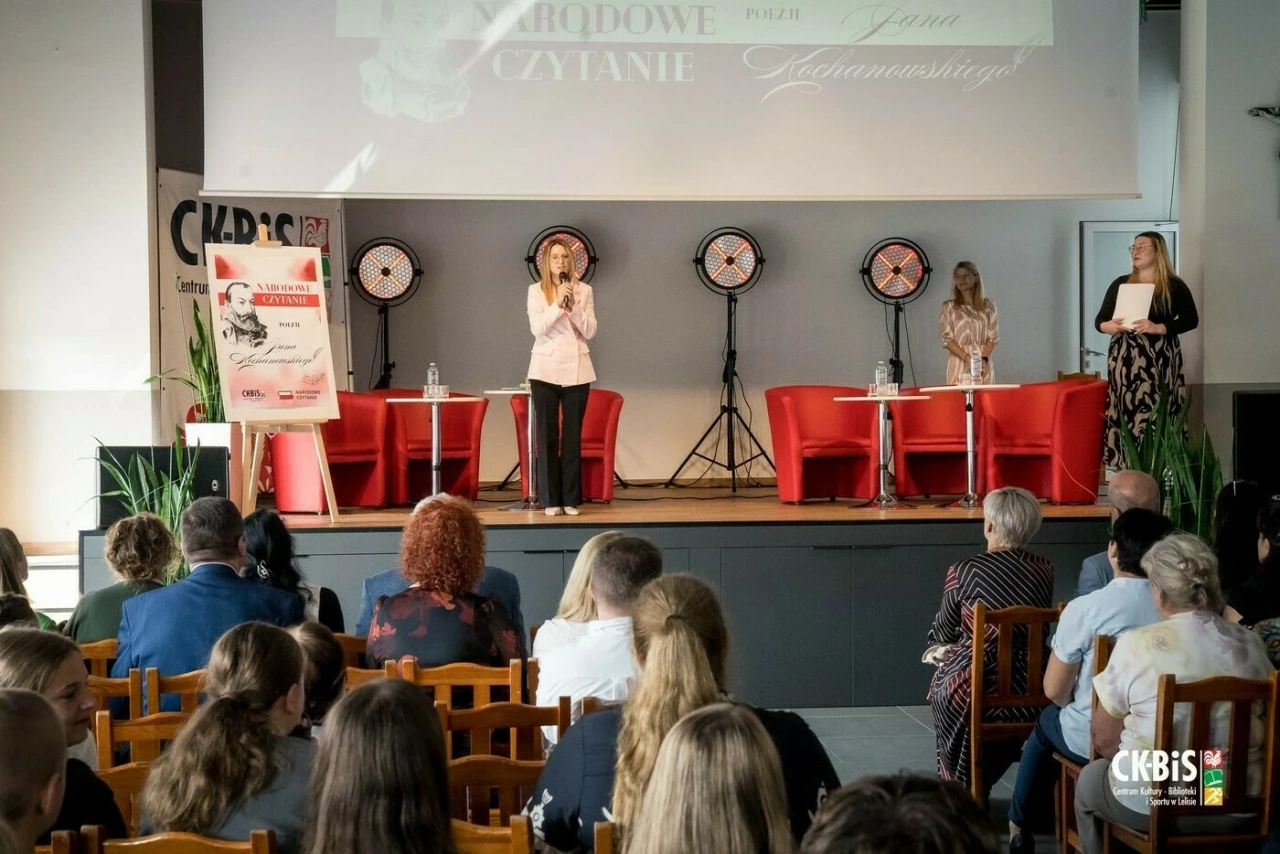 Narodowe Czytanie 2025 w Lelisie [4.09.2025] - zdjęcie #6 - eOstroleka.pl