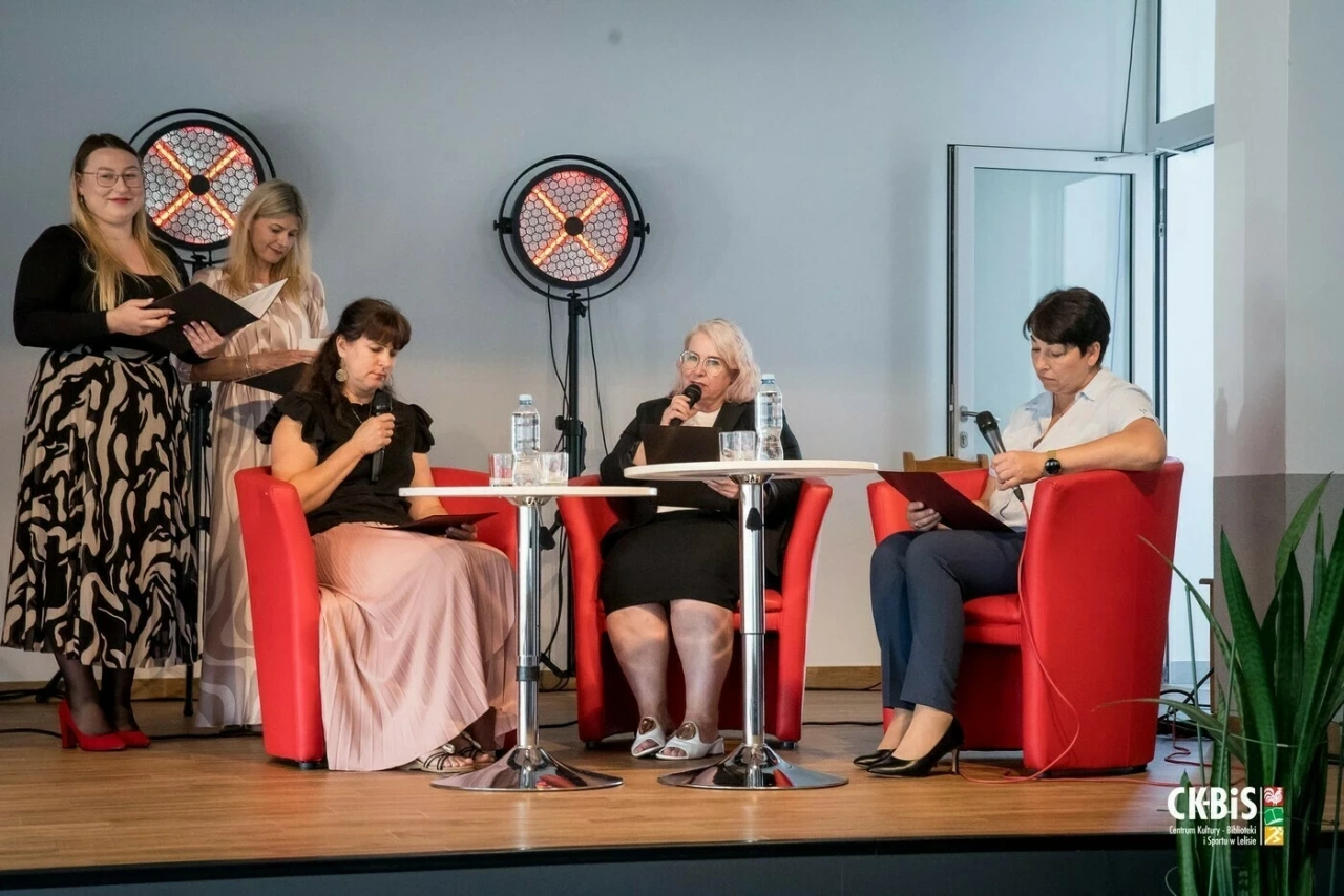 Narodowe Czytanie 2025 w Lelisie [4.09.2025] - zdjęcie #3 - eOstroleka.pl