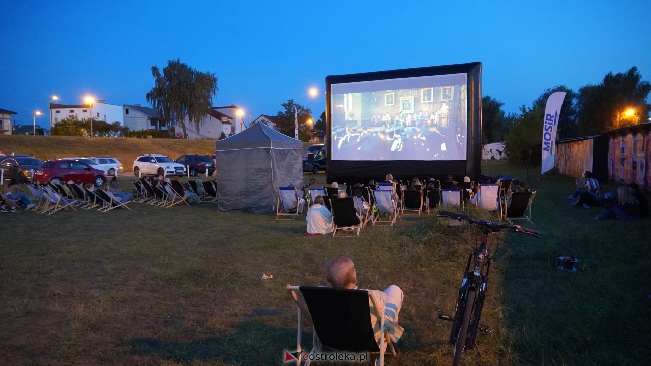 Młodzieżowa Rada Miasta podsumowała kadencję-wspólne ognisko i seans filmowy! [10.09.2025] - zdjęcie #2 - eOstroleka.pl