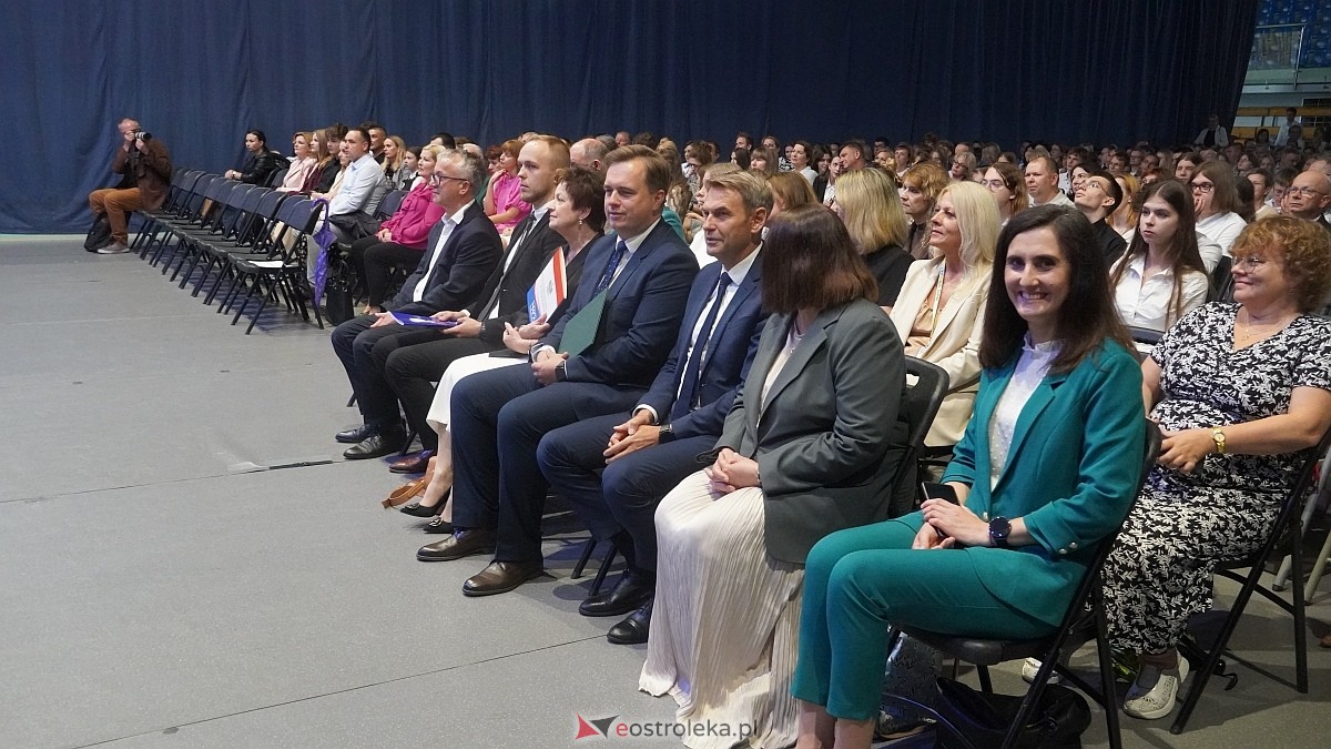 Samorządowa Gala Uczniowska 2025 [11.09.2025] - zdjęcie #145 - eOstroleka.pl