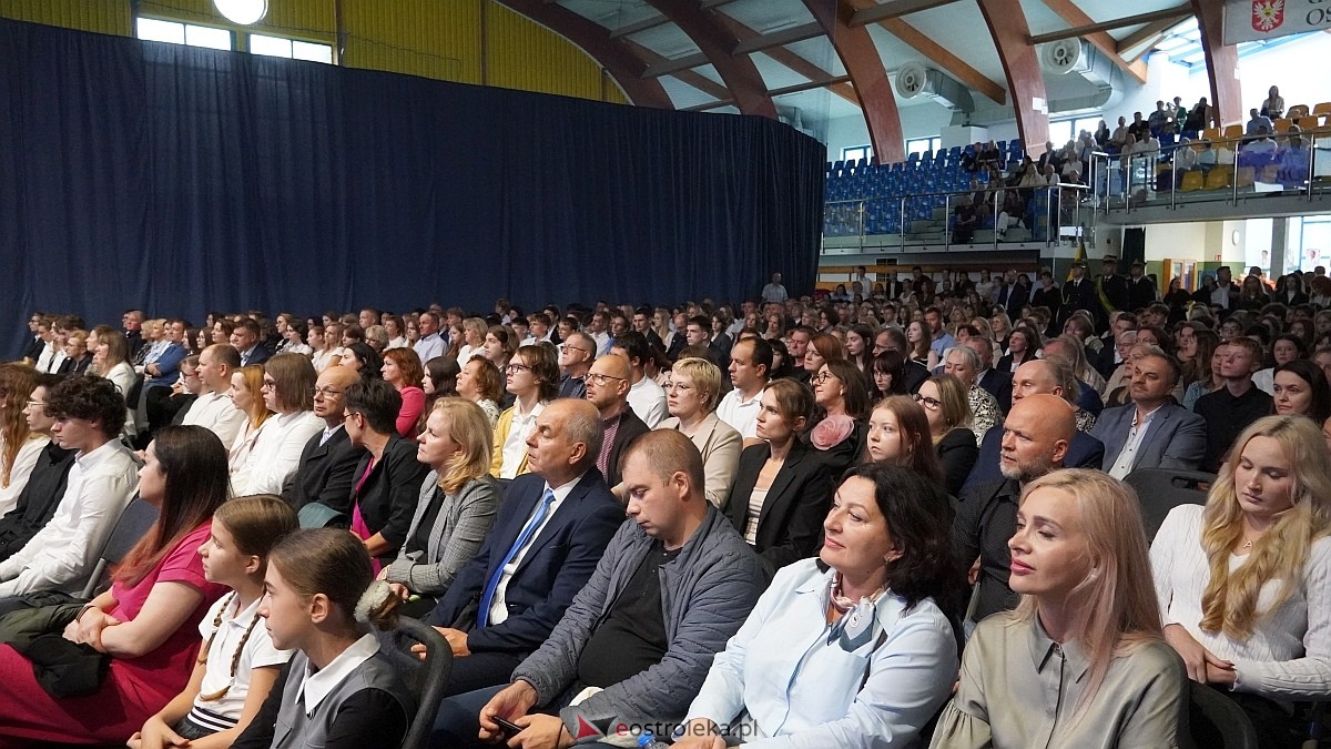 Samorządowa Gala Uczniowska 2025 [11.09.2025] - zdjęcie #140 - eOstroleka.pl
