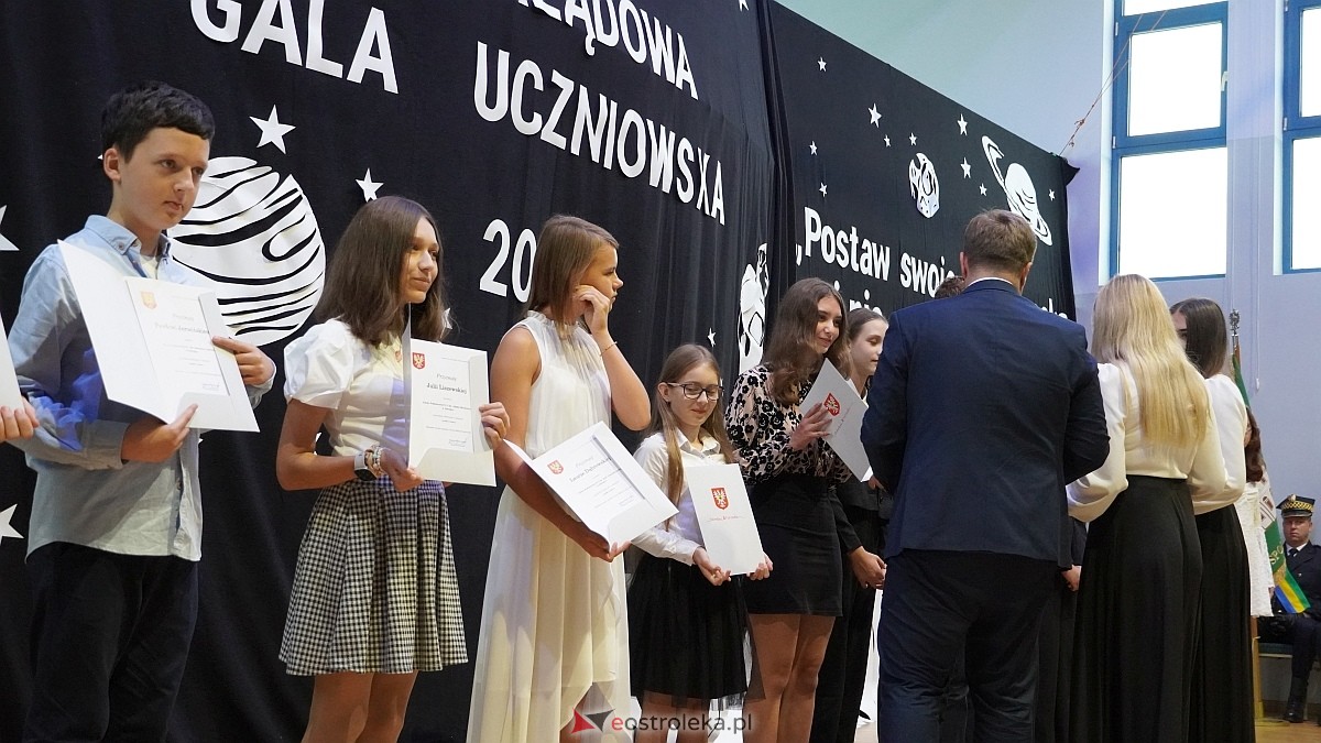 Samorządowa Gala Uczniowska 2025 [11.09.2025] - zdjęcie #84 - eOstroleka.pl