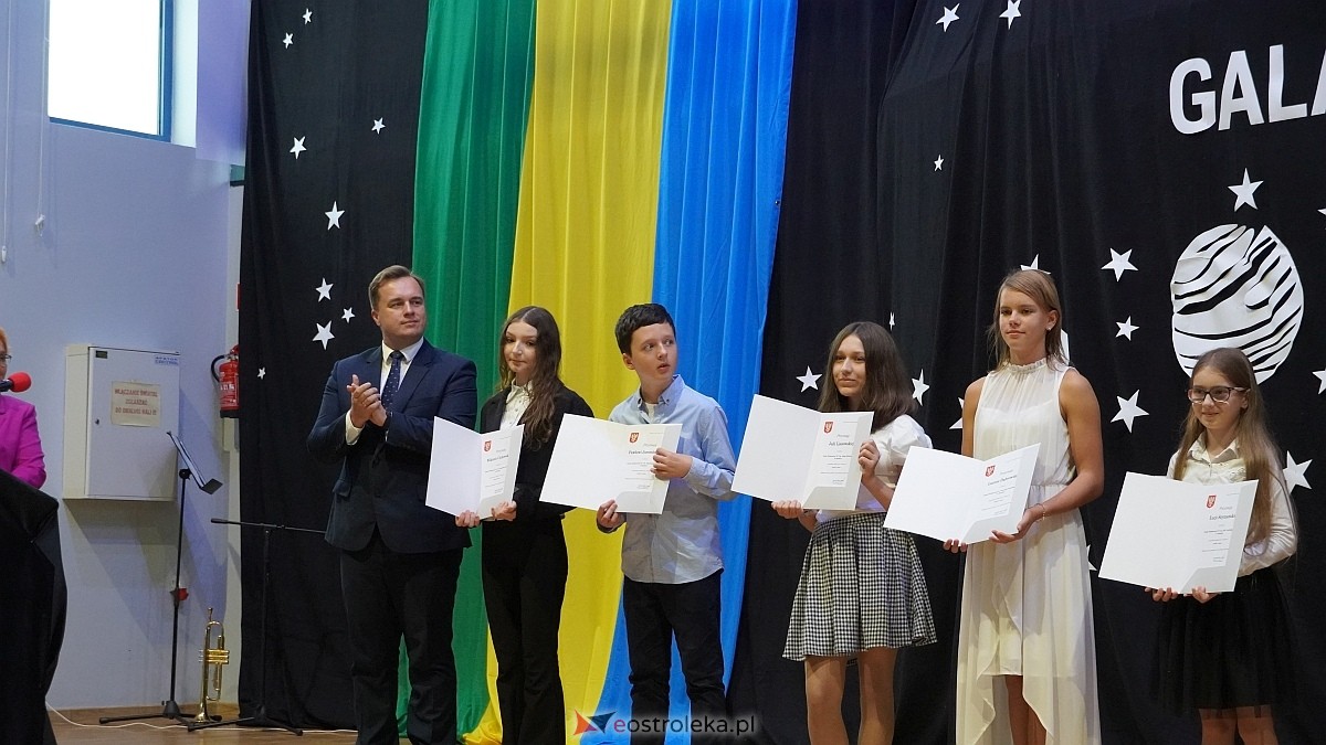 Samorządowa Gala Uczniowska 2025 [11.09.2025] - zdjęcie #73 - eOstroleka.pl