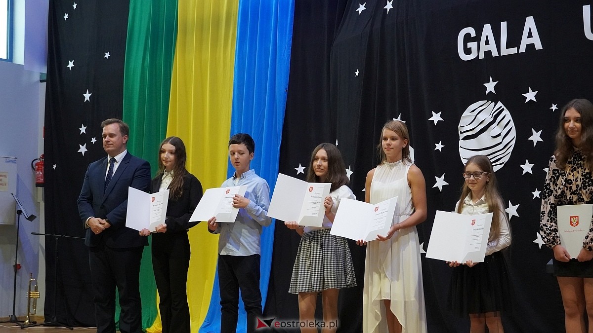 Samorządowa Gala Uczniowska 2025 [11.09.2025] - zdjęcie #71 - eOstroleka.pl
