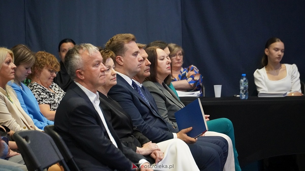 Samorządowa Gala Uczniowska 2025 [11.09.2025] - zdjęcie #59 - eOstroleka.pl