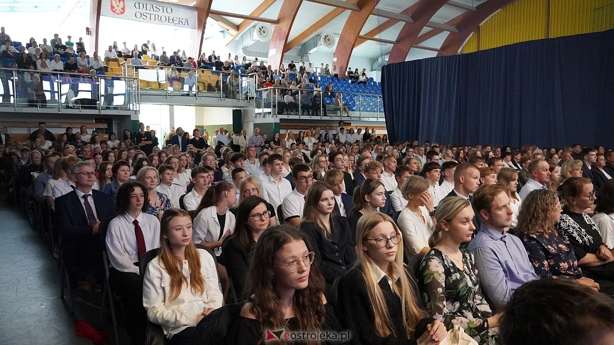 Samorządowa Gala Uczniowska 2025 [11.09.2025] - zdjęcie #57 - eOstroleka.pl