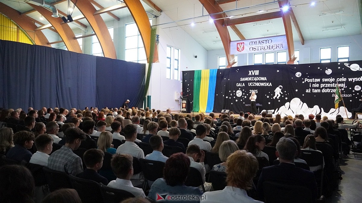 Samorządowa Gala Uczniowska 2025 [11.09.2025] - zdjęcie #55 - eOstroleka.pl